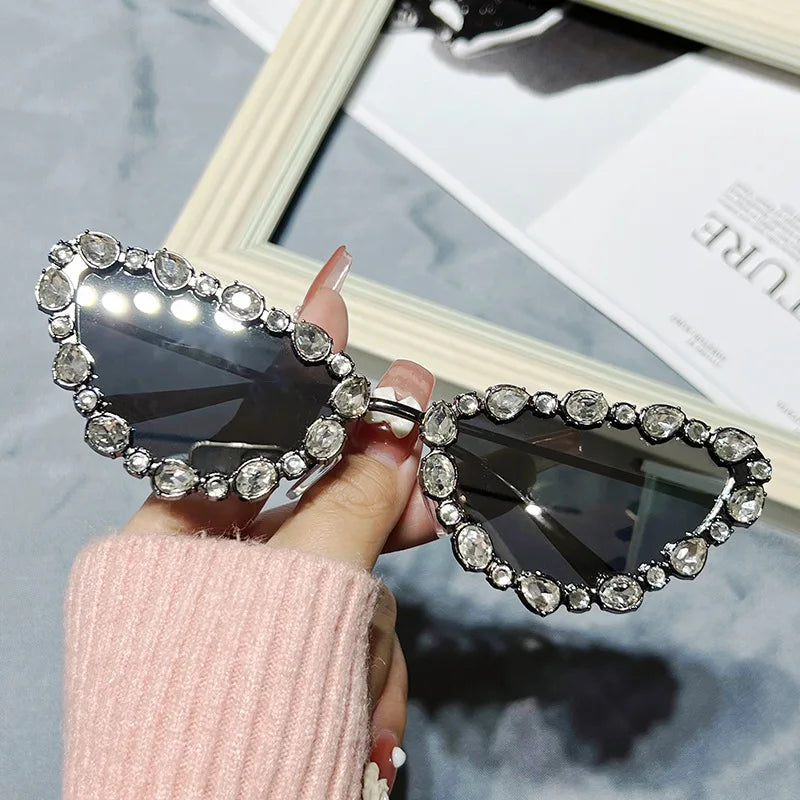 Retro Rhinestone Cat Eyes Sunglasses